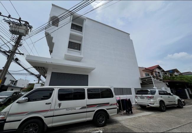 ขายอาคารพาณิชย์ หมู่บ้านสินธร แฮปปี้แลนด์ เนื้อที่ 25.4 ตร.ว. 3 ชั้น 2 นอน 2 น้ำ ห้องมุม 3