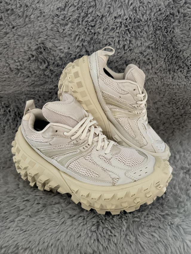 Balenciaga Size 40 ยาว 25 cm