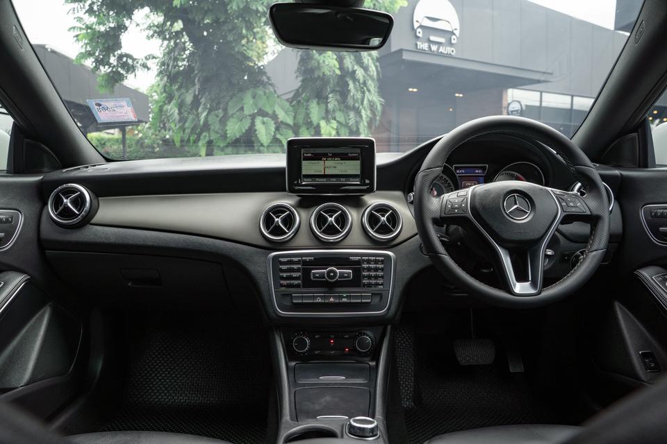 “Mercedes-Benz CLA180 Urban” ปี 2014