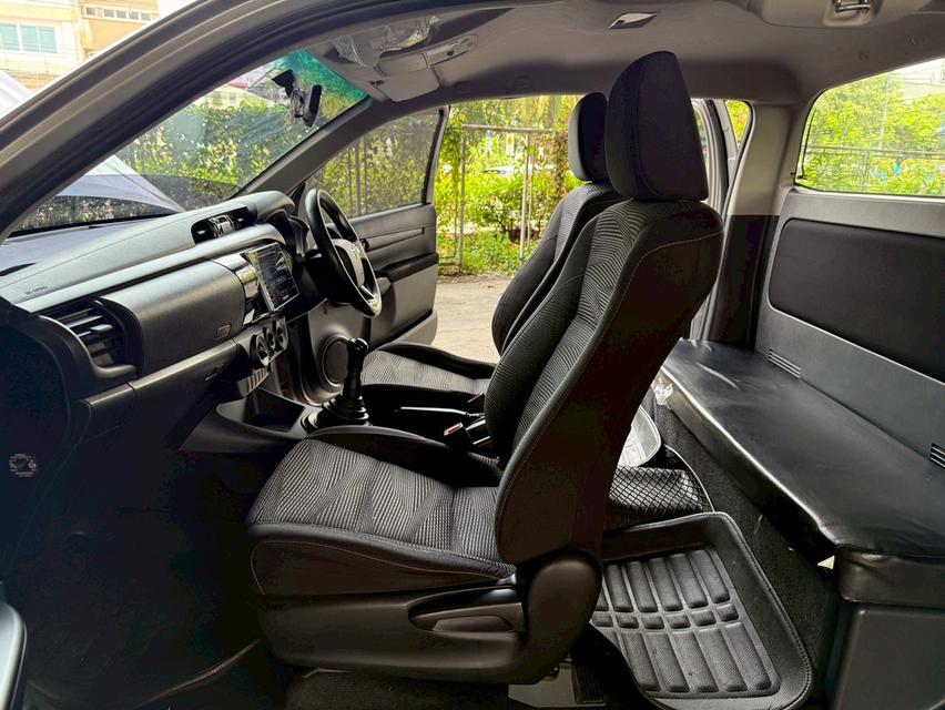 Toyota Revo 2.4j ZEdition Cab (เกียร์ธรรมดา) 17