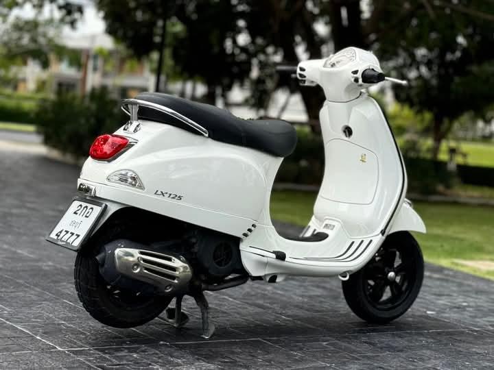 ขายด่วน Vespa LX 4