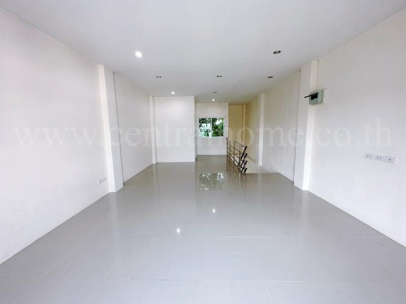 อาคารพาณิชย์ 3.5 ชั้น ทำเลทอง ถนนนวมินทร์ ใกล้ตลาดปัฐวิกรณ์ 18