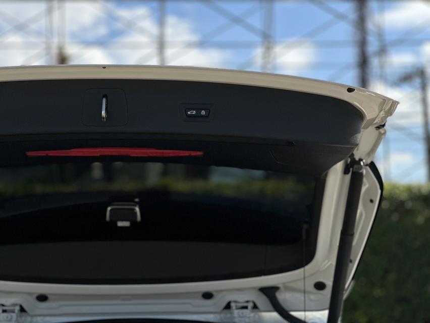 BMW X1 sDrive20d LCI(F48)M Sport ปี 2022 Diesel 2.0l Turbo190Hp 10