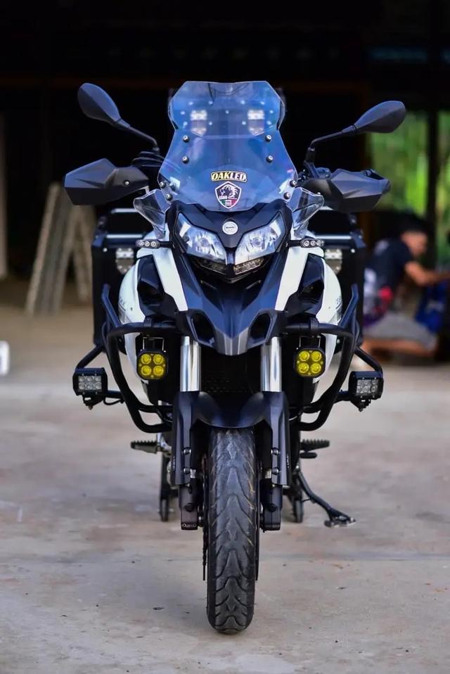 มอเตอร์ไซค์สวยๆราคาดี Benelli TRK 502 3