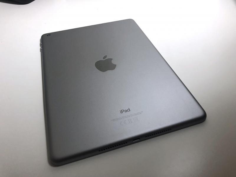 iPad Pro 9.7 นิ้ว (32gb) WiFi + Cellular (ใส่ซิมได้) สภาพนางฟ้า 3