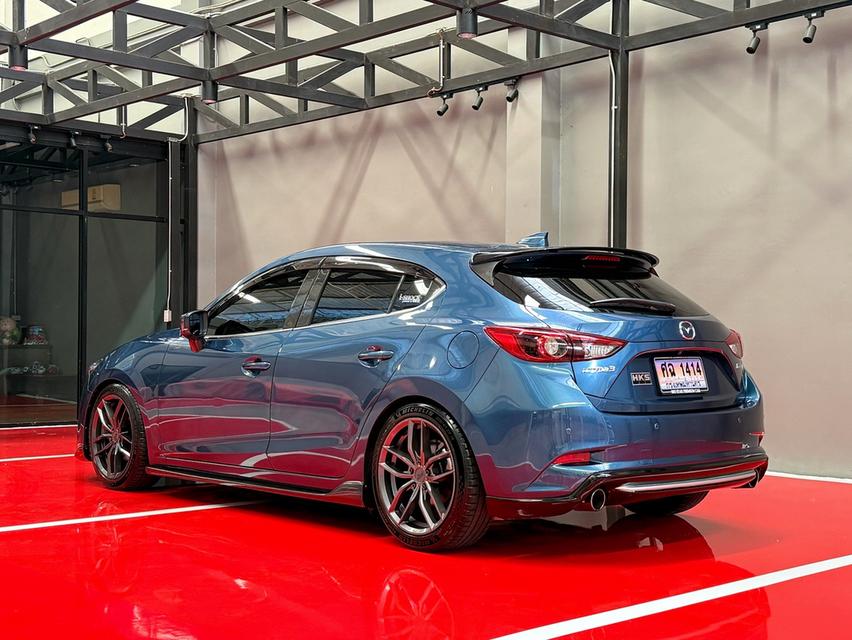 2019 MAZDA 3 2.0S SPORT รถมือเดียว แต่งเต็ม 47,000 กม สภาพป้ายแดง รถไม่เคยมีอุบัติเหตุครับ