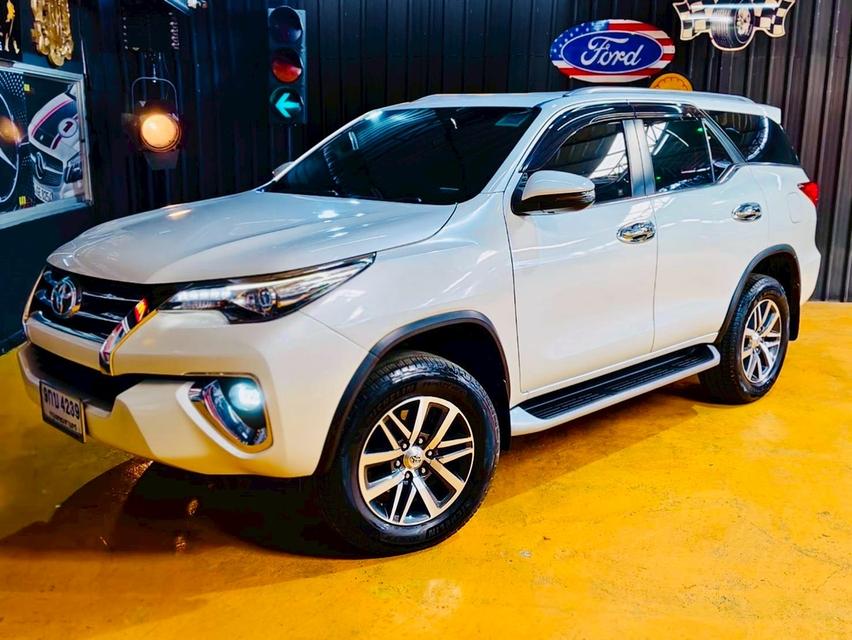 Toyota Fortuner 2.4V 2WD 2019
