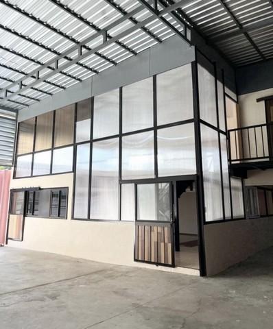 ให้เช่าโกดังดินแดงรัชดาภิเษก3 สถานฑูตจีน ขนาด 500ตารางเมตร มีออฟฟิศ และห้องพักแยก 6