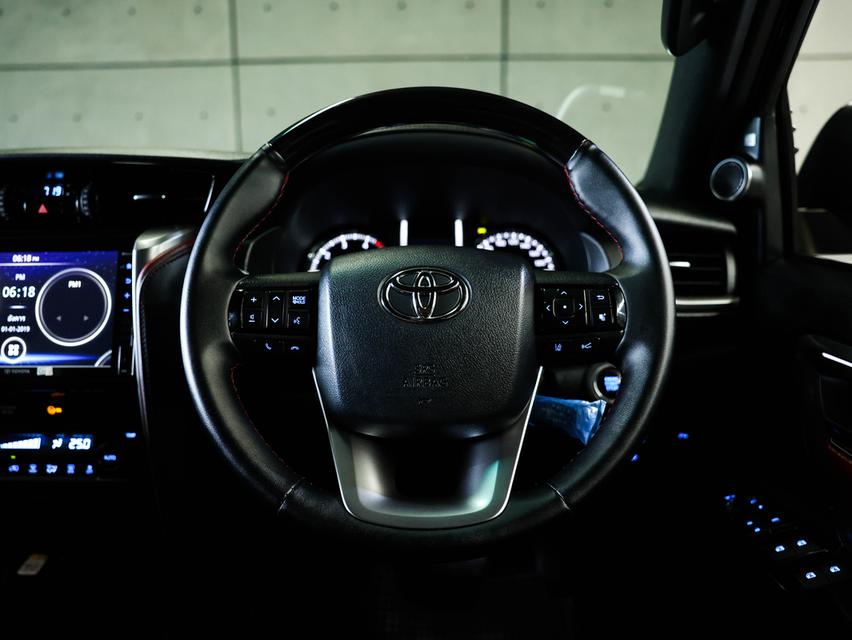 2021 Toyota FORTUNER 2.8 (ปี 15-25) Legender SUV AT รูปที่ 7