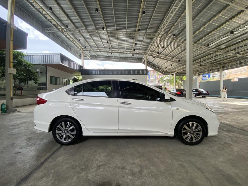 Honda City (i-VTEC) 8