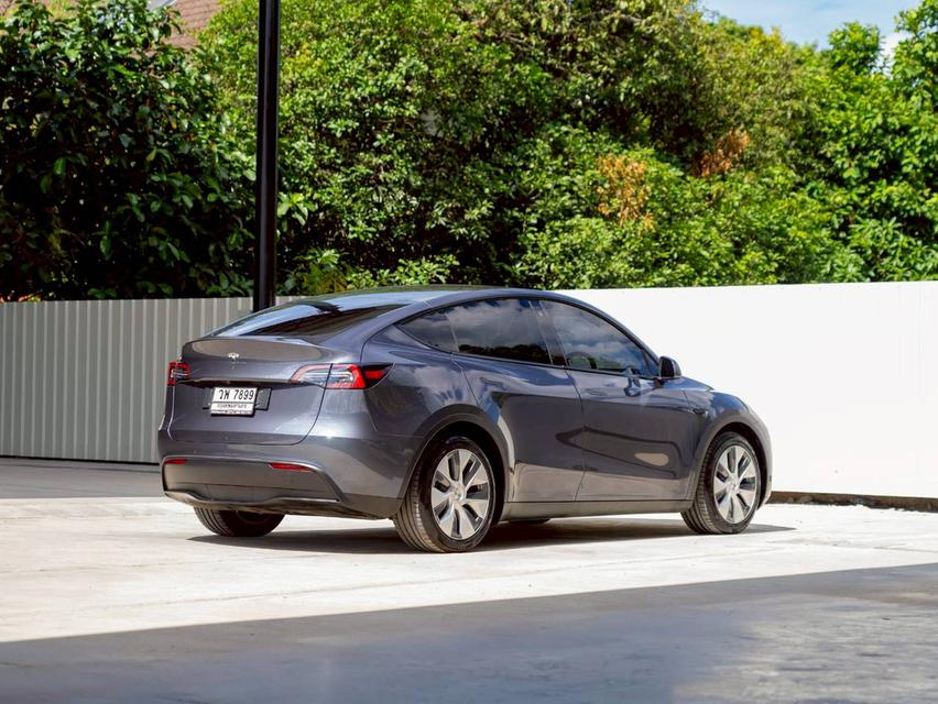 Tesla Model Y Rear-Wheel Drive ปี จด 2023