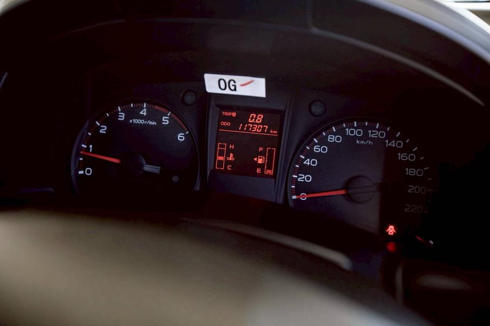 Isuzu D-Max Space Cab 2.5L ดีเซล ปี 2013 สีเทา เกียร์ธรรดา  16