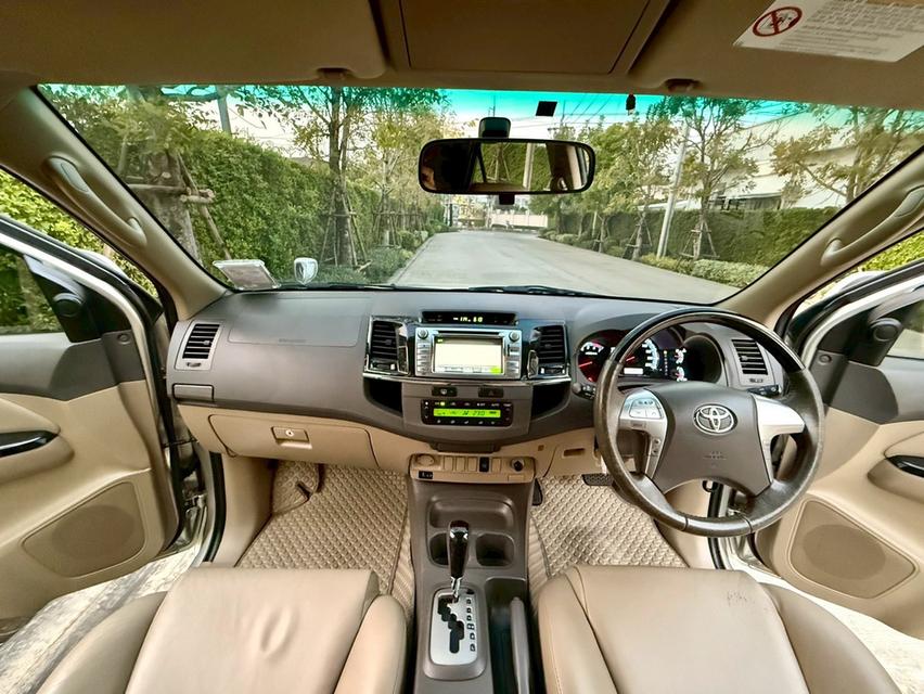 Toyota Fortuner 2.7V auto ปี 2013 โฉมหน้าแชมป์ สีบรอนซ์ทอง เจ้าของดูแลอย่างดี มือเดียว รูปที่ 10