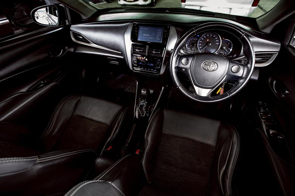 Toyota Yaris Ativ 1.2Entry ปี2022  สีเทา มือเดียวป้ายแดง  15