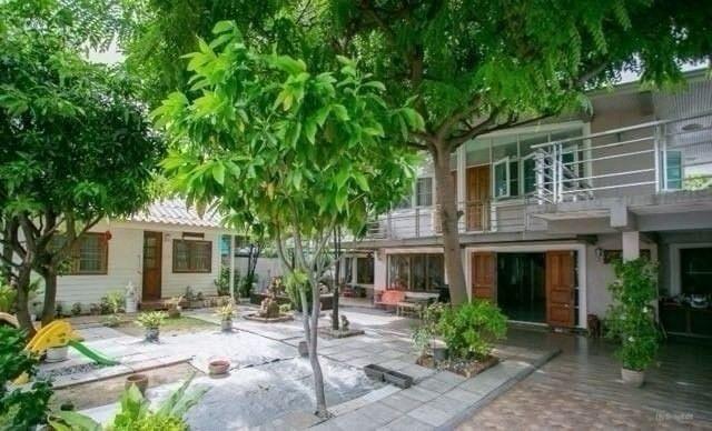 ให้เช่าบ้านเดี่ยว 2 ชั้น ซอยลาดพร้าว 48 เนื้อที่ 160 ตร.วา ใกล้ BTS สถานีภาวนา  เหมาะพักอาศัยหรือทำสำนักงาน จอดรถได้ 7 คัน 1