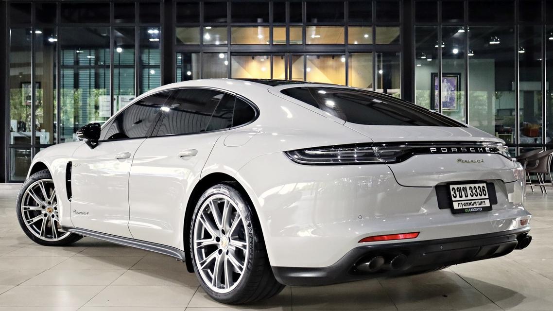 Porsche Panamera 4 E-Hybrid (Crayon) 2