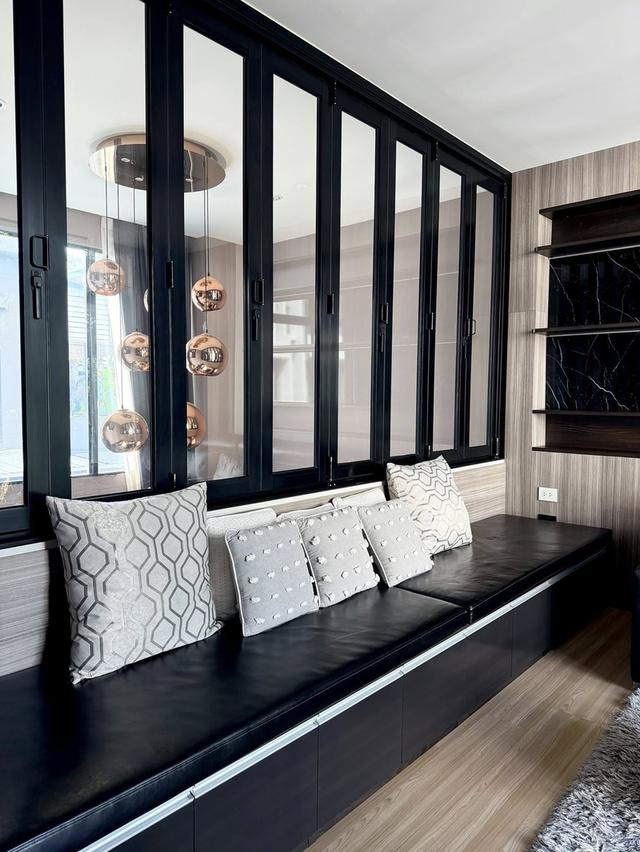 ปล่อยเช่า บ้านทาวน์โฮมจำนวน 3.5 ชั้น  nirvana define srinakarin-rama 9 2