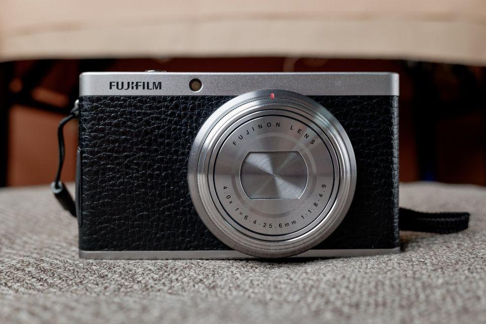 ส่งต่อกล้องคอมแพค Fujifilm XF1