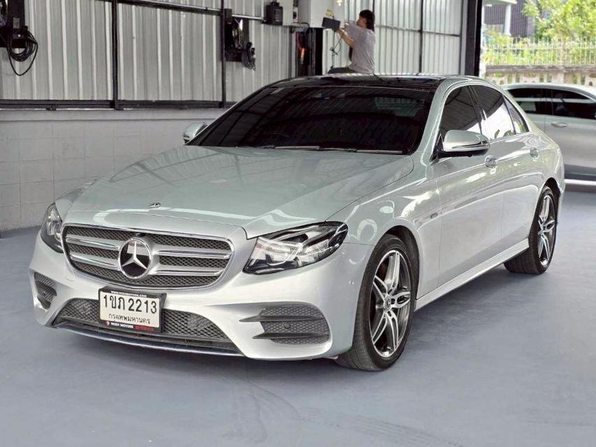 รหัสรถ WMT2113 BENZ E300e AMG Dynamic Facelift ปี 2021