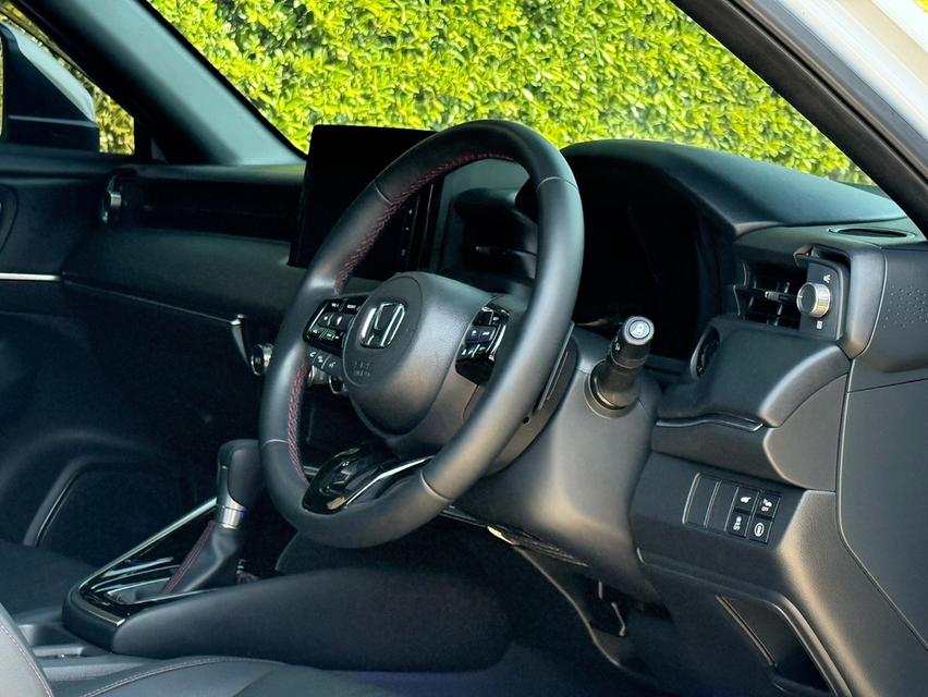 2023 HONDA HRV eHEV RS รถมือเดียว สภาพป้ายแดง วิ่งน้อยเพียง 20,000 กม รถไม่เคยมีอุบัติเหตุครับ 11