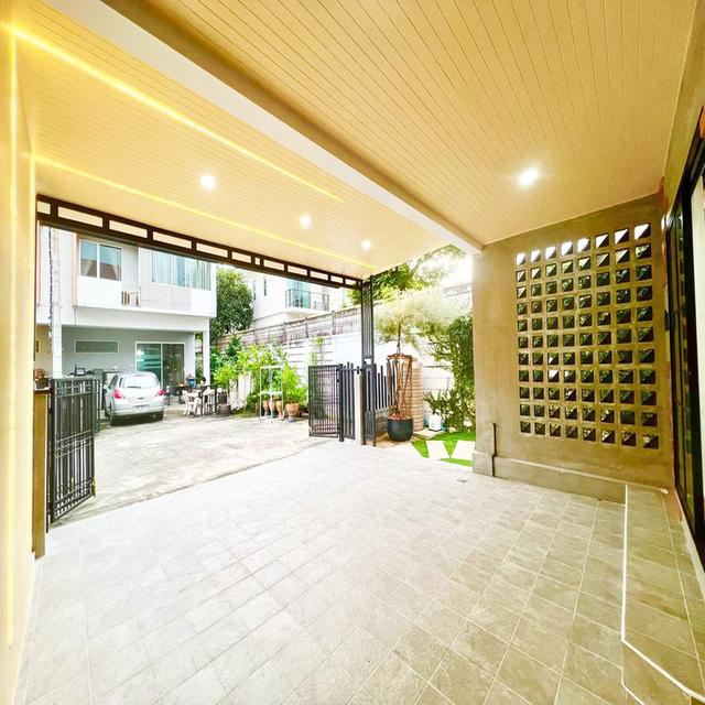 หมู่บ้านเดอะทรัสต์ ทาวน์ วงแหวน – ลําลูกกา  4