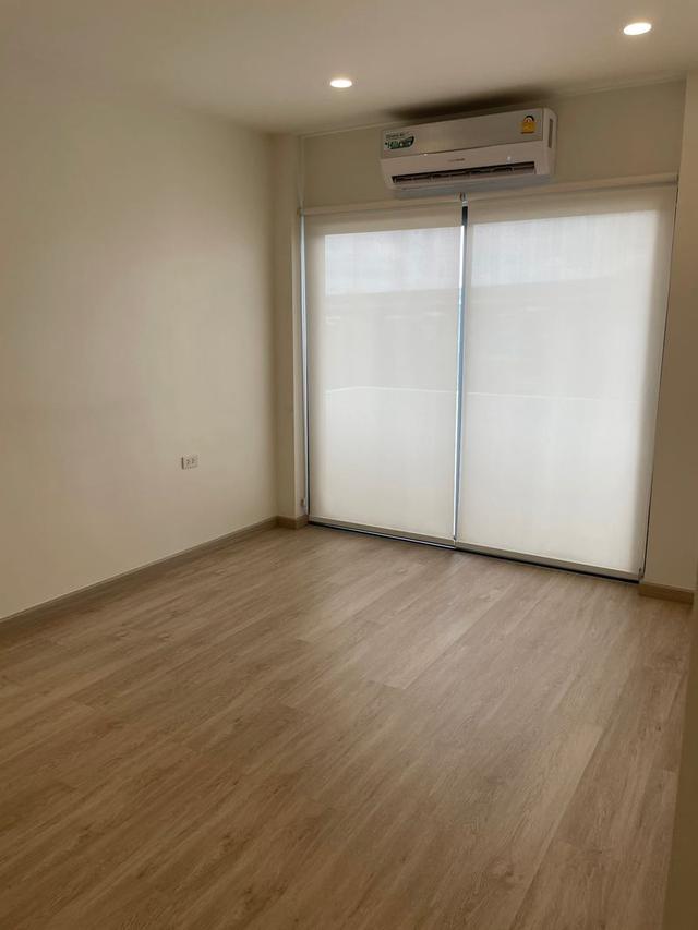 Home Office for Rent** **ARKIN Vibhavadi – Near Don Mueang Airport** Home Office ติดถนนวิภาวดี เพียง **50 เมตร** 17