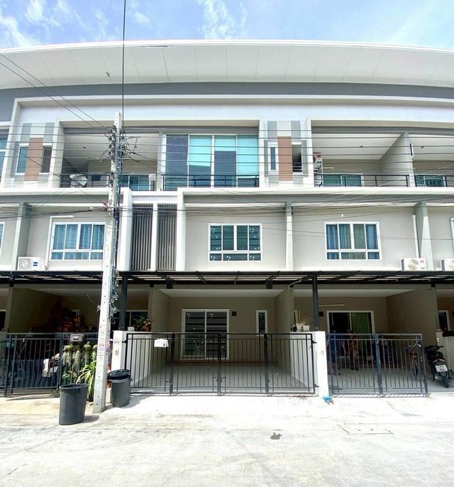 ขาย ทาวโฮม 3 ชั้นหมู่บ้าน วิชั่นสมาร์ทไลฟ์ บ้านพร้อมอยู่ ทำเลดี 1