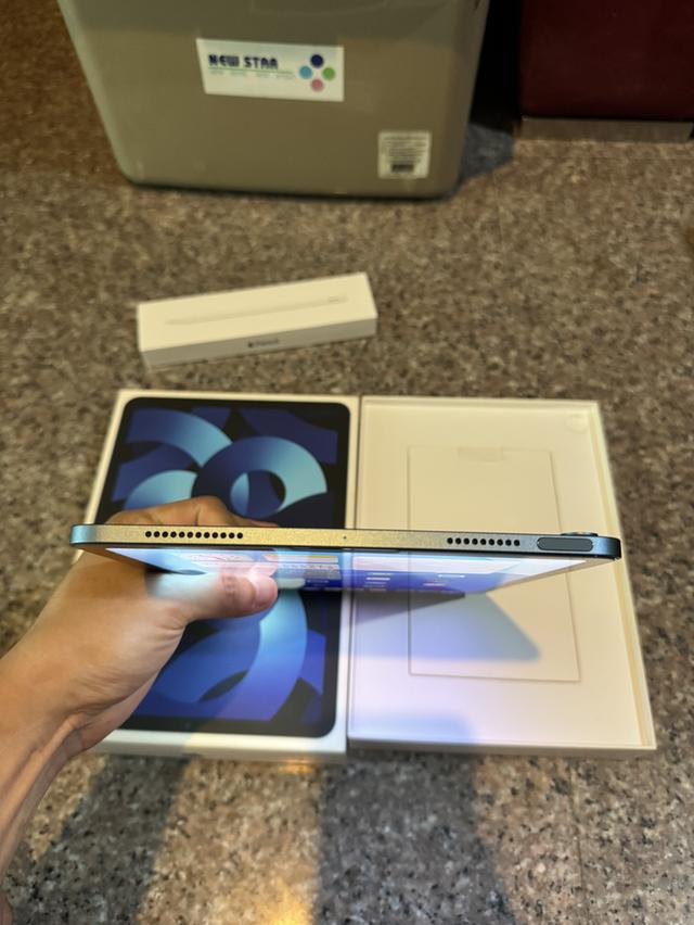 ขายiPadAir5M1สีใหม่Blue64กิ๊กสูนTrueมีกล่องอีมี่ตรงไร้รอยตกใช้งานดีทุกๆฟังชั่นถูกมากก