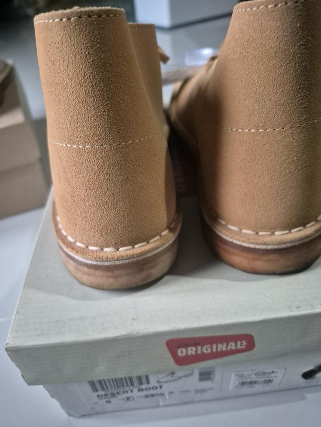 รองเท้า clarks original รูปที่ 6