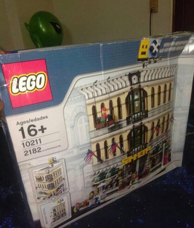 Lego10211 ของแท้ 2