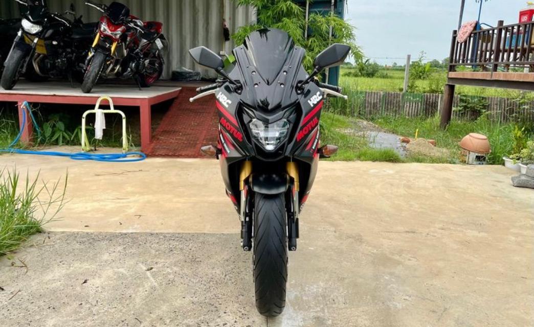 Honda CBR 650F สีดำ 1