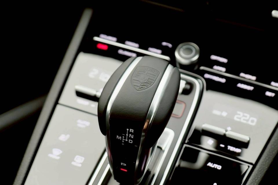 รหัสรถ PR15 Porsche Cayenne E-Hybrid Coupe 2020 6