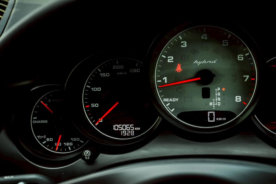 รหัสรถ CBL7569 PORSCHE CAYENNE 3.0 S Hybrid 4WD AT 2014 รูปที่ 18