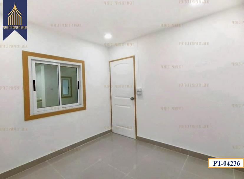 ทาวน์เฮาส์บัวทอง 4 พร้อมอยู่ 4 ห้องนอน 5