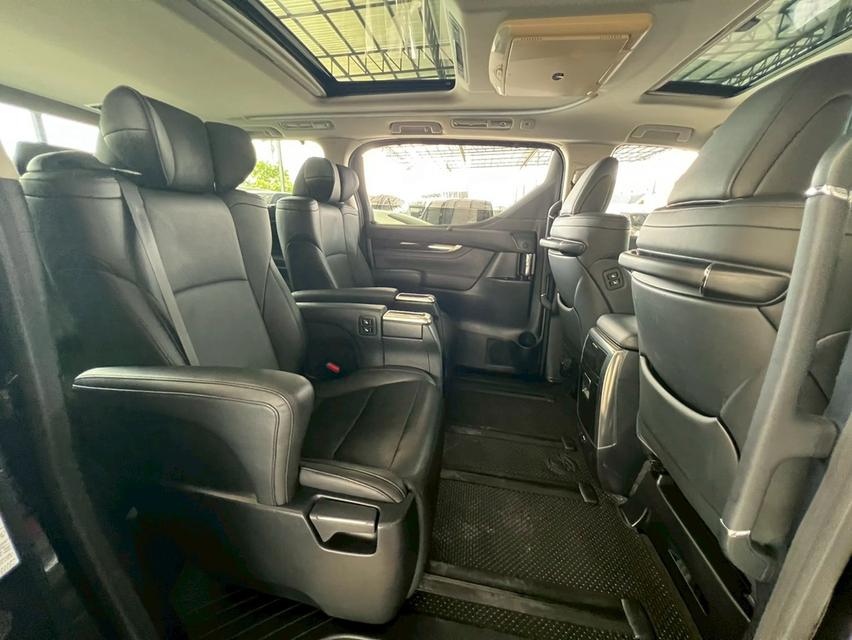 TOYOTA VELLFIRE 2.5 Hybrid E-FOUR ปี 2015 รูปที่ 11