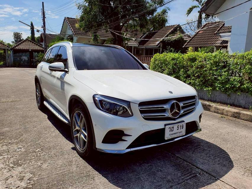 #Mercedes-Benz GLC 250d 2.1 AMG Dynamic ปี 2019 เกียร์ AT สีขาว รูปย่อยที่ 4