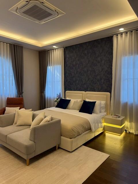 P571 ให้เช่า บ้านหรูโครงการ นาราสิริ พหล-วัชรพล Narasiri Phahol-Watcharapol บ้านใหม่ไม่เคยเข้าอยู่ เฟอร์นิเจอร์ครบพร้อมเข้าอยู่ ถนนเทพรักษ์ แขวงท่าแร้ 8