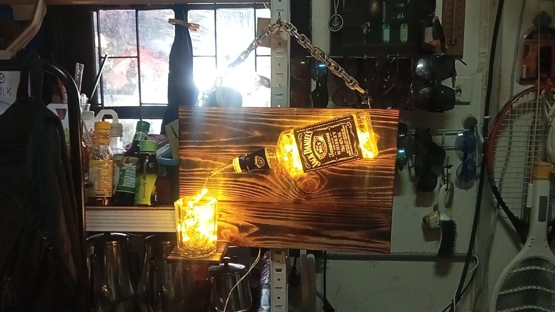 กรอปลอยไฟขวดJack daniel