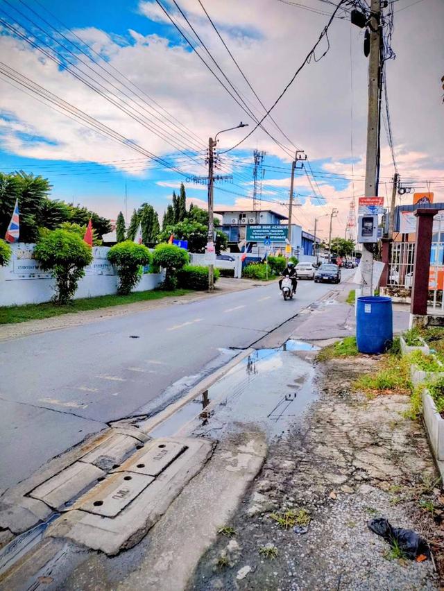 ให้เช่าที่ดินเปล่าถมแล้วพื้นเทคอนกรีตในถนนนวลจันทร์ กรุงเทพมหานคร 10