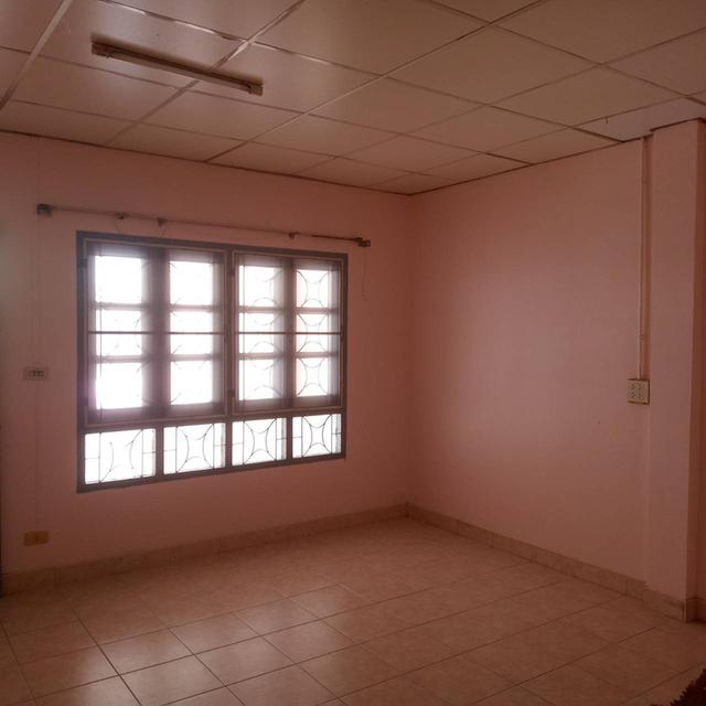 ขายทาวน์เฮ้าส์ 2 ชั้น 16 ตารางวา หมู่บ้านพุทธชาด ถ.เศรษฐกิจ 1 ต.ท่าไม้  อ.กระทุ่มแบน จ.สมุทรสาคร 4