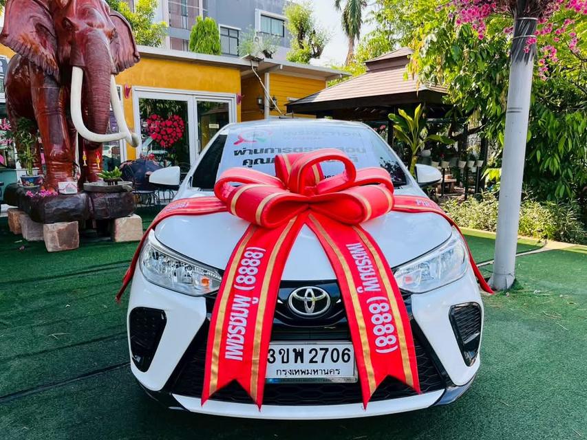 TOYOTA YARIS เครื่อง1.2cc.+LPG รุ่น ENTRY (AUTO) ปี 2022  ประหยัดน้ำมันคูณสอง
