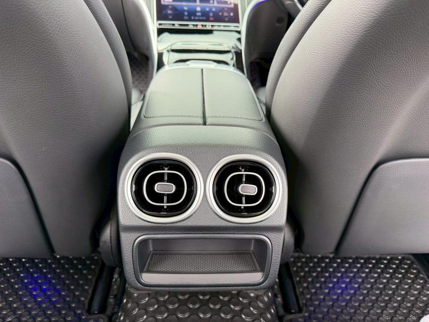 Mercedes Benz C220d AMG Dynamic W206 2022 13