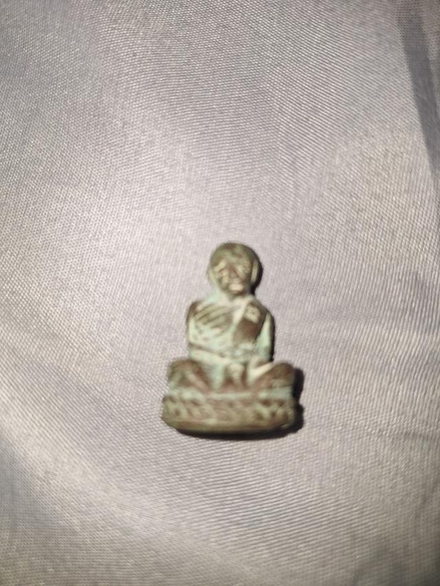 รูปหล่อหลวงปู่ทิมรุ่นแรก