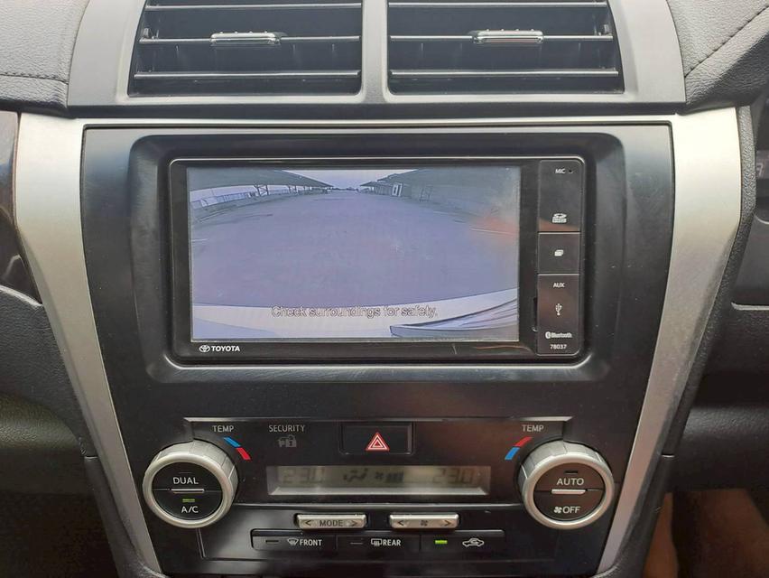 TOYOTA CAMRY 2.0 G EXTREMO ปี2014 รถประวัติดี เข้าศูนย์ตลอด ไม่เคยติดแก๊ส น้ำมันล้วนๆ สีขาว 12