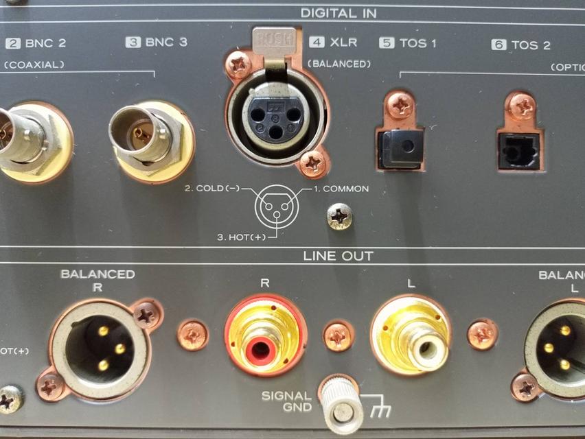 ขาย DAC ไฮเอ็นด์รุ่นใหญ่ ESOTERIC D-30 12
