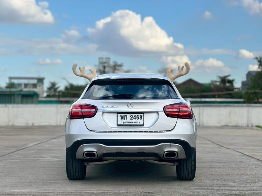 รหัสรถ NCT144 📌Mercedes Benz GLA200 1.6 Urban Facelift 2018