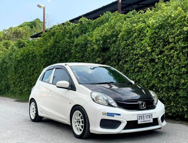 Honda Brio ปี 2012 สีขาว 3