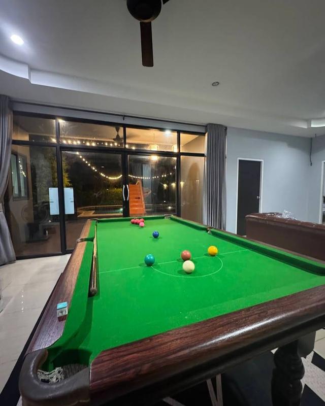 Big hotel for sale  9