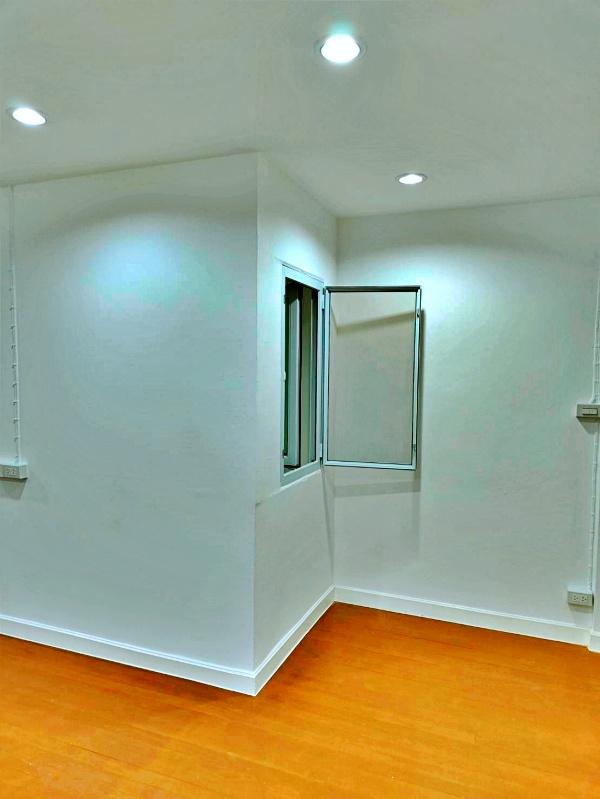 🏡 ขายทาวน์โฮมมินิมอล ใกล้รถไฟฟ้าสายสีชมพู เพียง 800 ม. ราคาดี ไม่มีค่าส่วนกลาง! 14