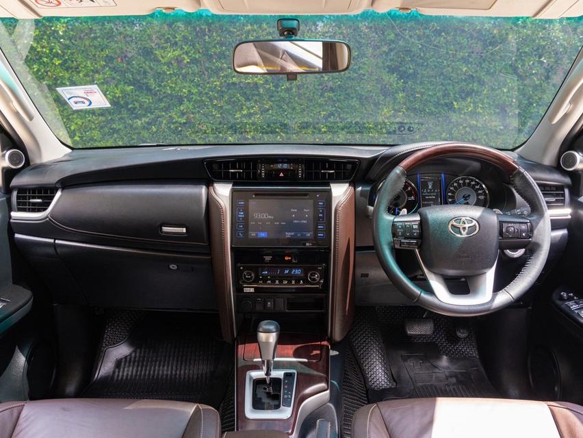 ✨ TOYOTA FORTUNER 2.4 V 2WD AT ปี 2017 ตัว V Top ขับ 2 รูปที่ 13